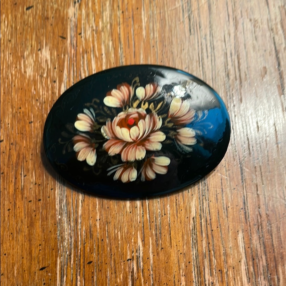 Vintage Floral Oval Brooch